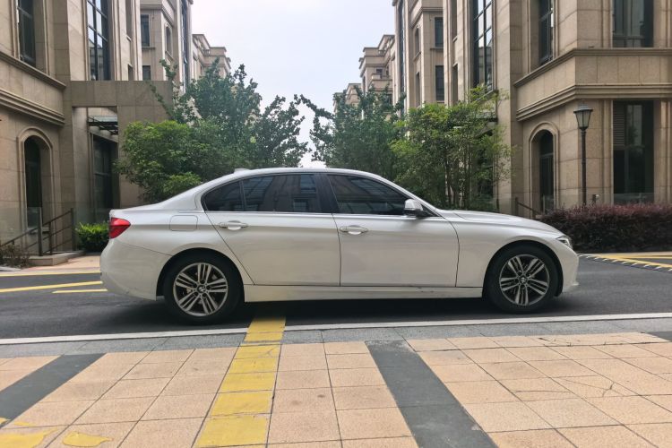 BMW 3 Series 2017 #8 BMW 3 Series 2017 car image #8
