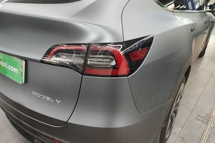 Tesla Model Y 2022 #8 Tesla Model Y 2022 car image #8