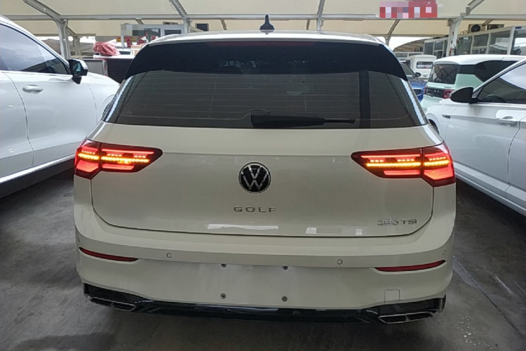 Volkswagen Golf 2023 car image #6