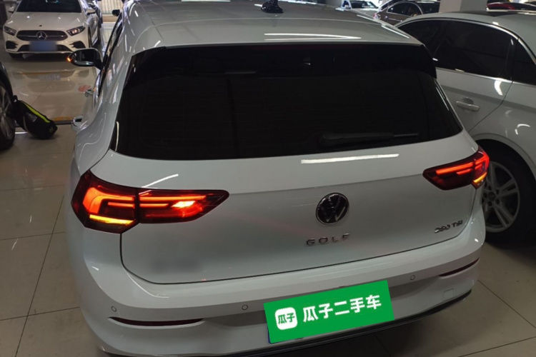 Volkswagen Golf 2022 car image #4