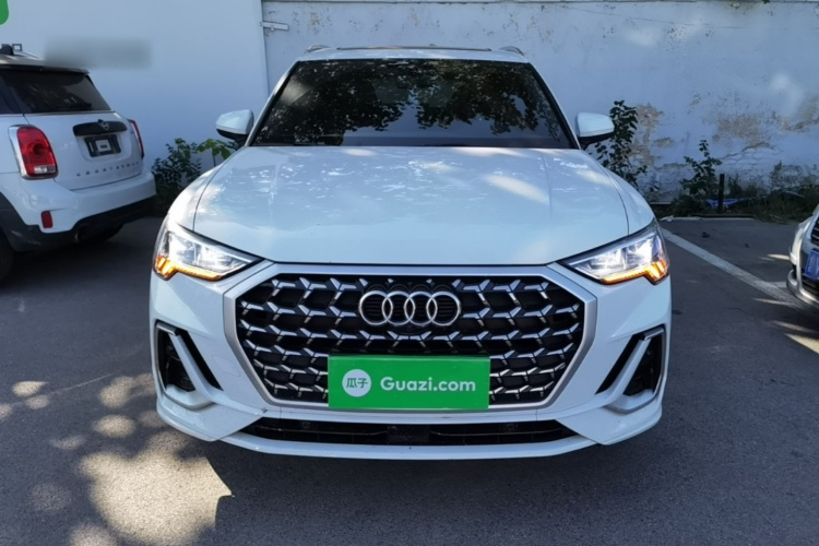 Audi Q3 2025 car image #3
