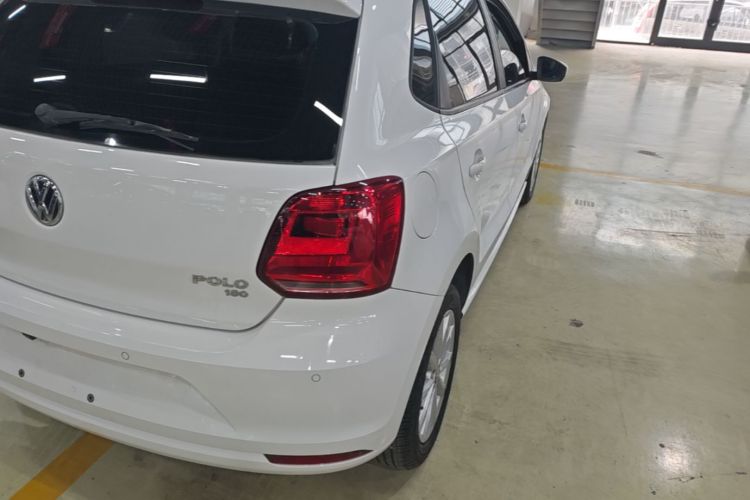 Volkswagen Polo 2018 car image #8
