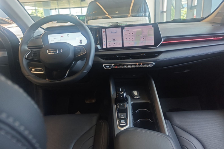 GEELY Binray 2025 صورة سيارة #10