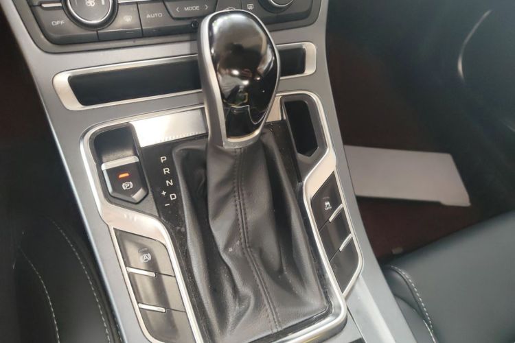 GEELY Emgrand 2018 immagine di auto #14