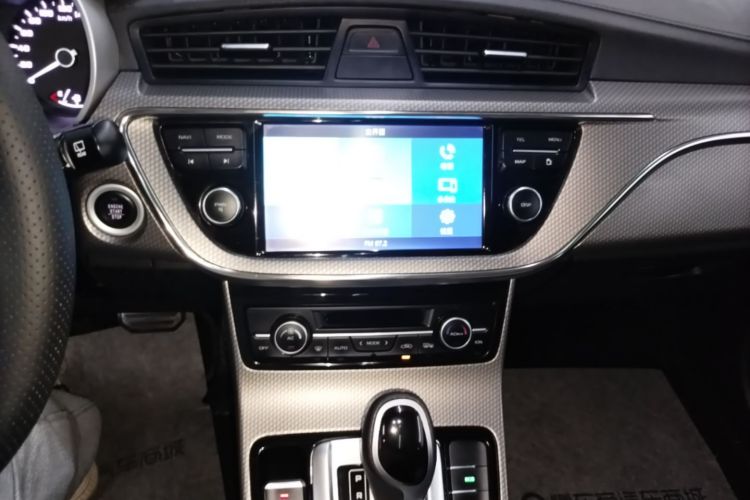 GEELY Emgrand GS 2017 #13 GEELY Emgrand GS 2017 car image #13