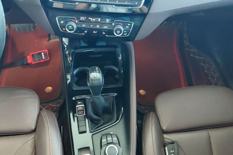 BMW X1 2019 #14 BMW X1 2019 car image #14