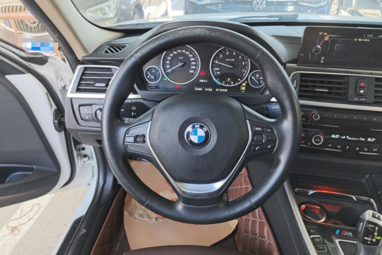 BMW 3 Series 2018 #11 BMW 3 Series 2018 car image #11