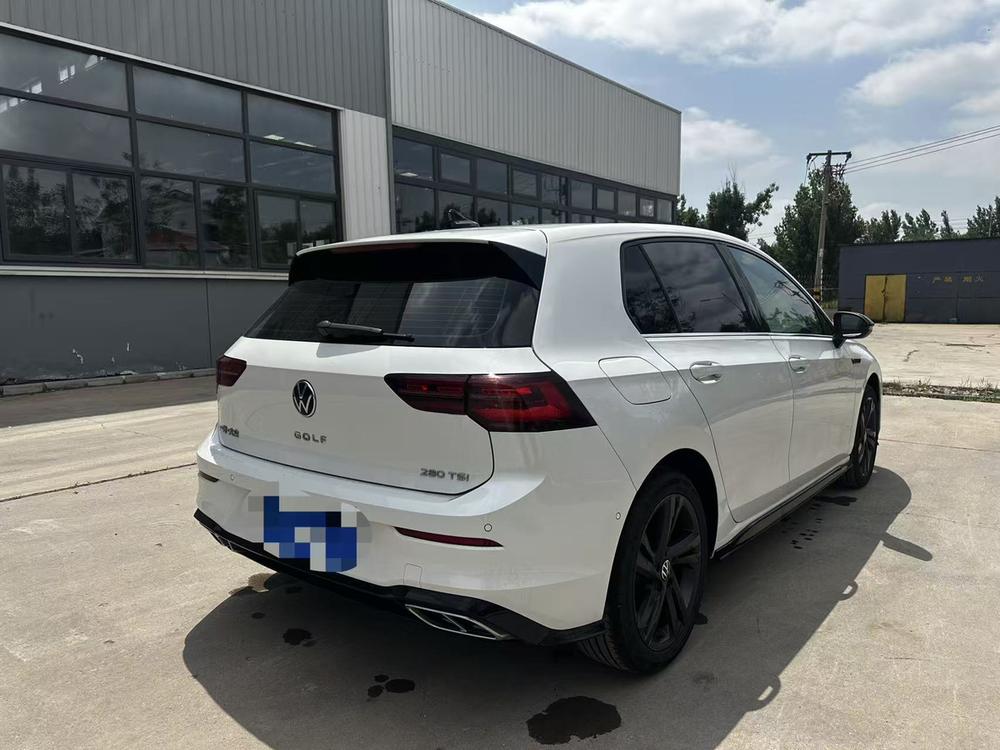 Volkswagen Golf 2023 car image #7