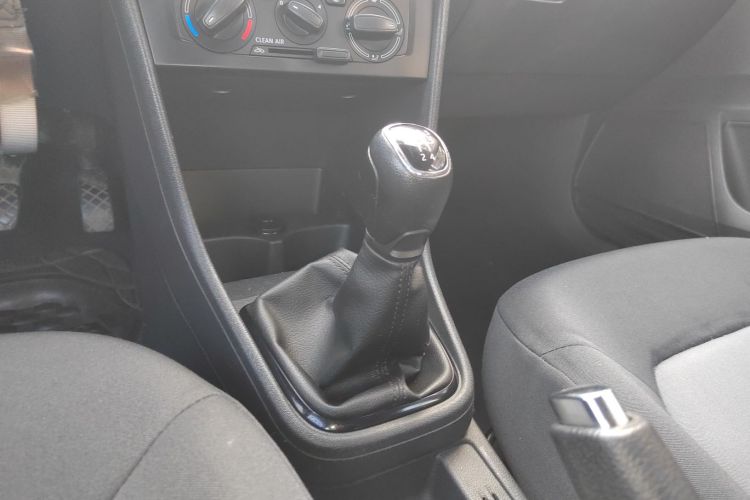 Skoda Rapid 2018 #14 Skoda Rapid 2018 image de voiture #14