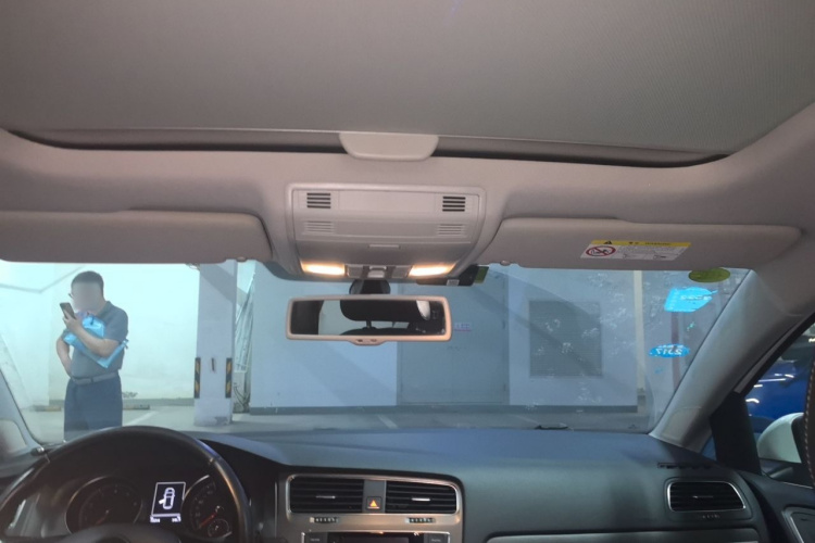 Volkswagen Golf 2016 car image #16