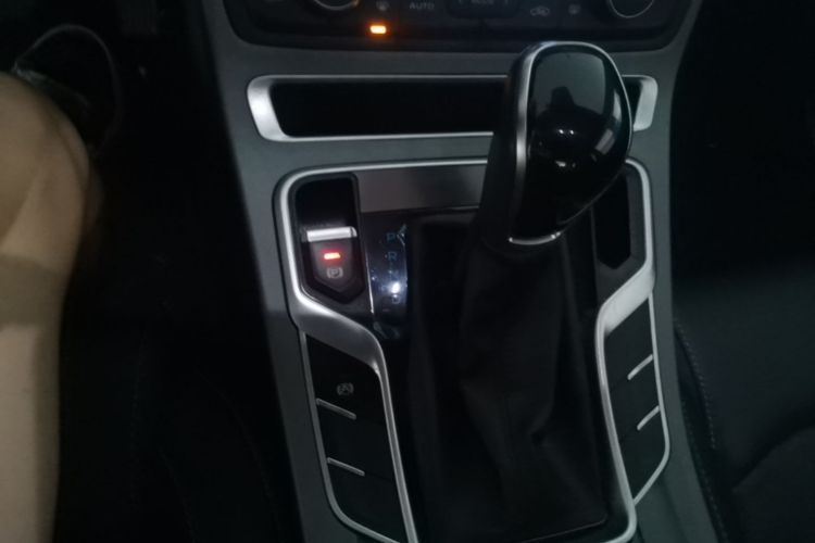 GEELY Emgrand 2022 car image #14