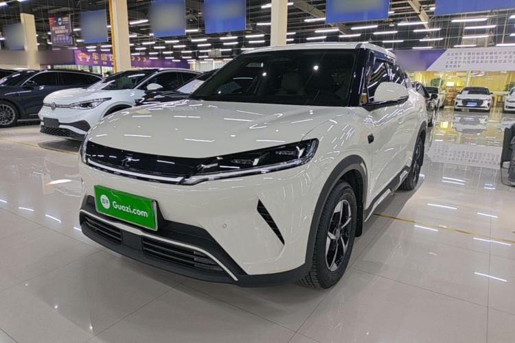 BYD YuanUP 2025 #2 BYD YuanUP 2025 car image #2