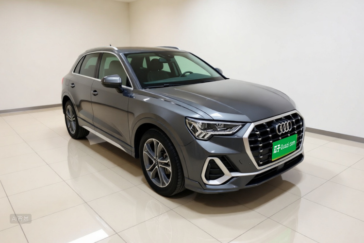 Audi Q3 2021 car image #4