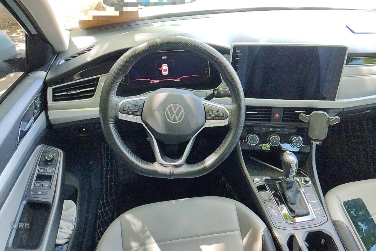 Volkswagen Bora 2023 car image #12