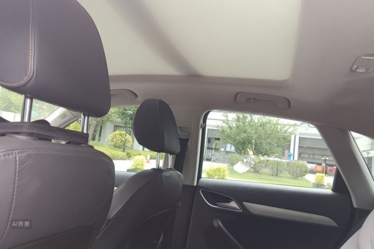 Audi Q3 2017 car image #20
