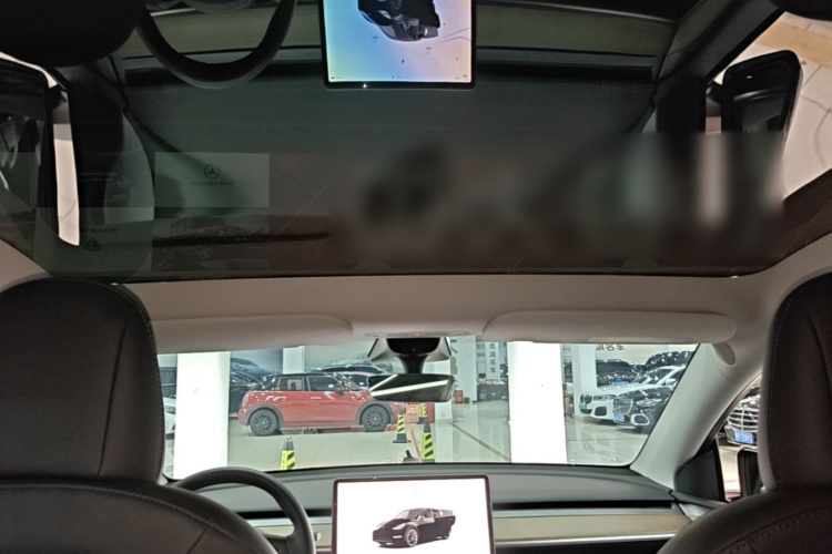 Tesla Model Y 2022 #18 Tesla Model Y 2022 car image #18