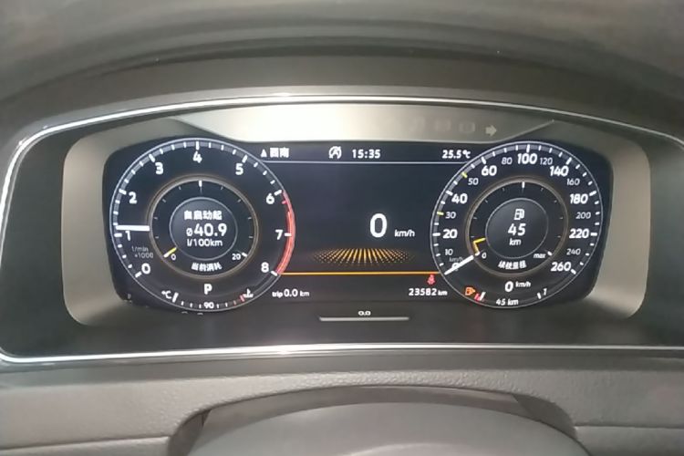 Volkswagen Golf 2019 car image #12