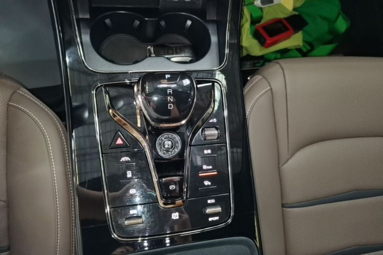 BYD Han 2022 car image #14