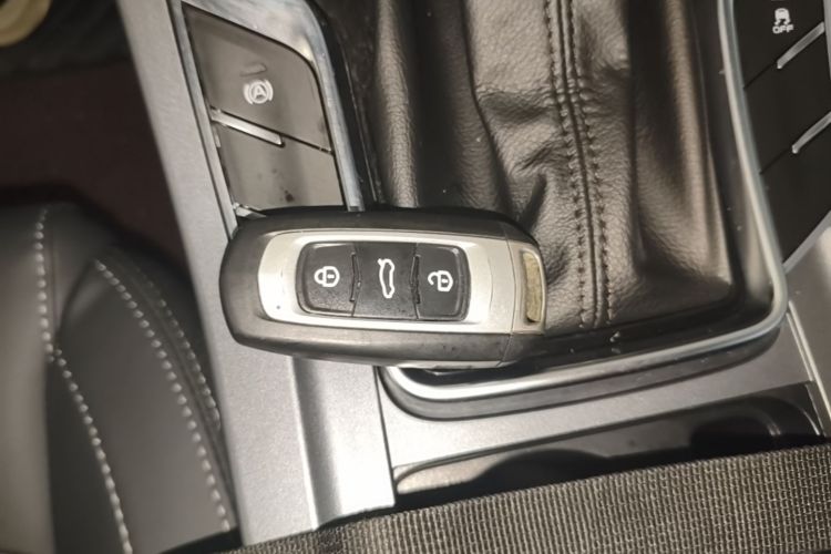 GEELY Emgrand 2019 #9 GEELY Emgrand 2019 car image #9