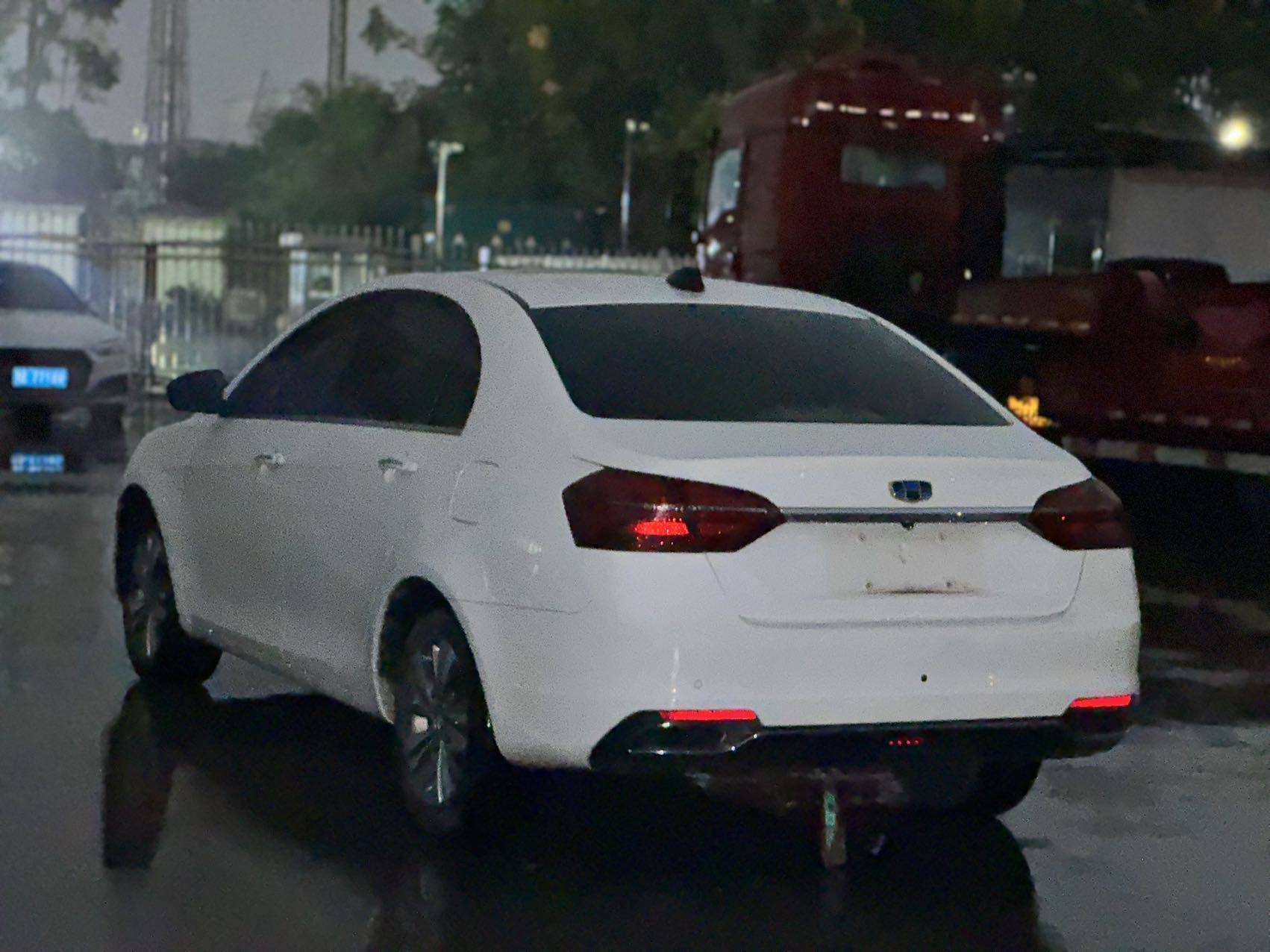 GEELY Emgrand 2018 imagem de carro #7