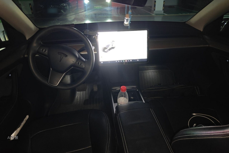 Tesla Model Y 2021 #11 Tesla Model Y 2021 immagine di auto #11