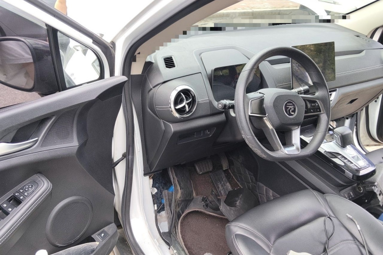 BYD Yuan New Energy 2020 car image #9