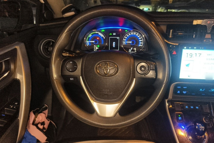 Toyota Corolla 2017 #15 Toyota Corolla 2017 car image #15