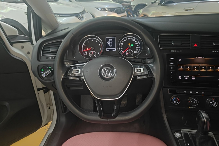 Volkswagen Golf 2020 #11 Volkswagen Golf 2020 car image #11