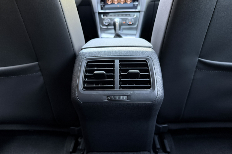Volkswagen Golf 2018 #11 Volkswagen Golf 2018 car image #11