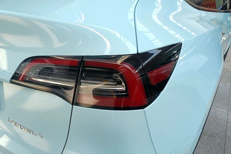 Tesla Model Y 2023 #8 Tesla Model Y 2023 immagine di auto #8