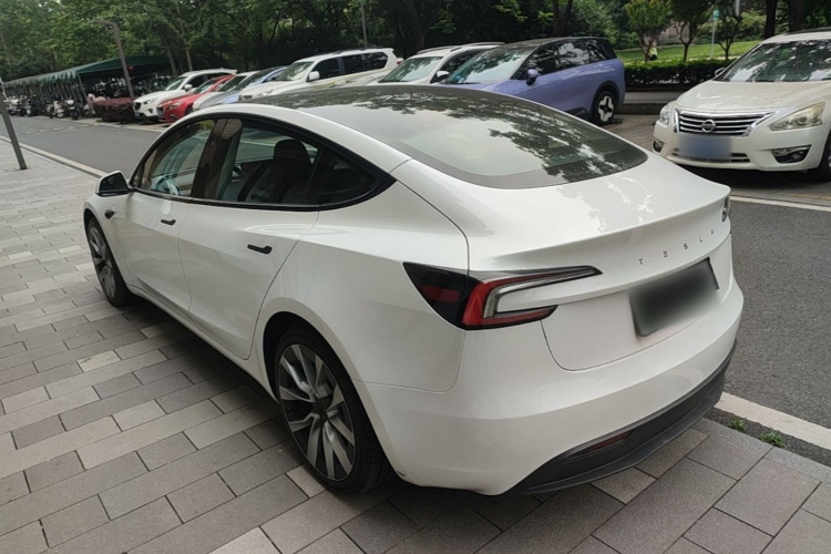 Tesla Model 3 2023 #5 Tesla Model 3 2023 car image #5