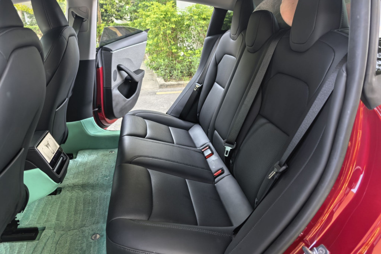 Tesla Model 3 2024 car image #11