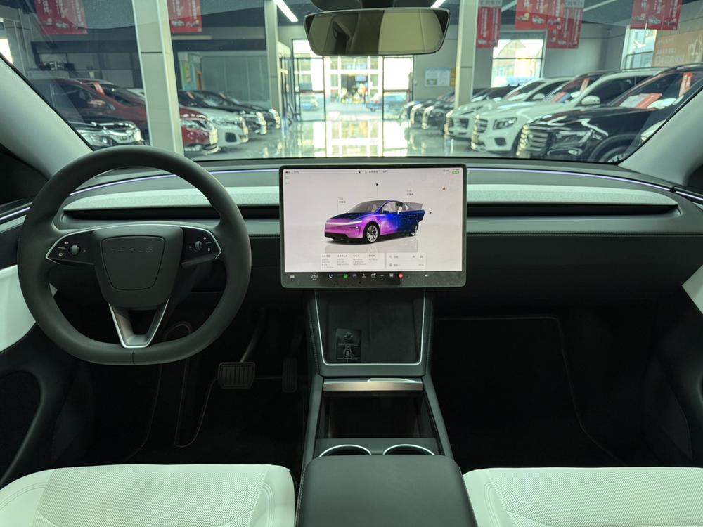 Tesla Model Y 2025 #12 Tesla Model Y 2025 immagine di auto #12