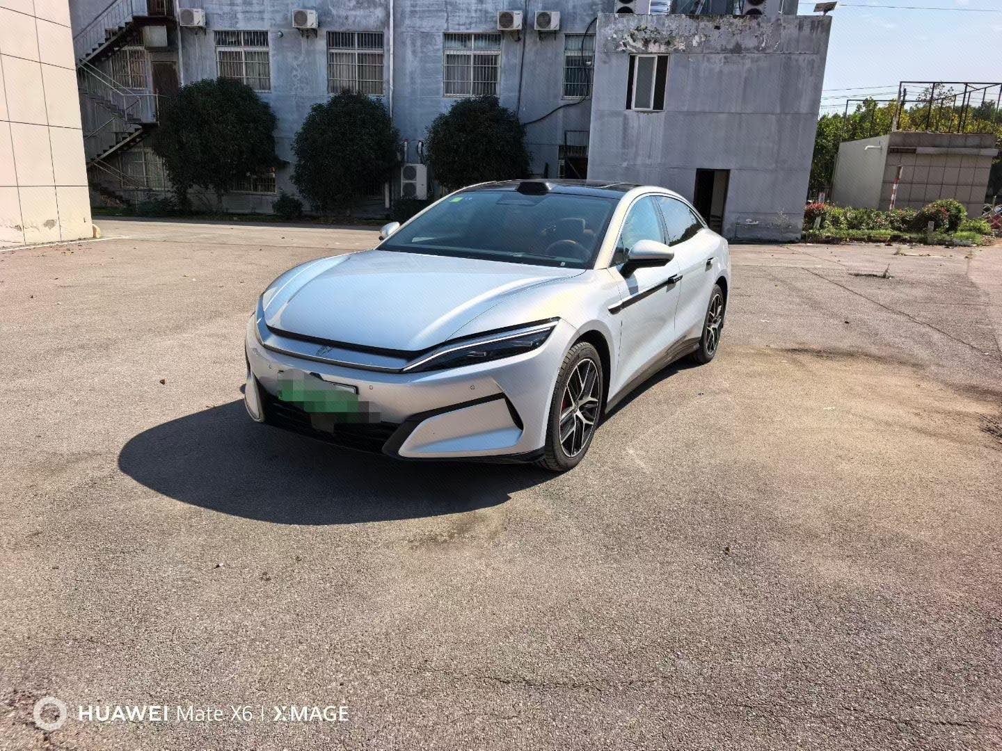 BYD HanL 2025 BYD HanL 2025 immagine di auto