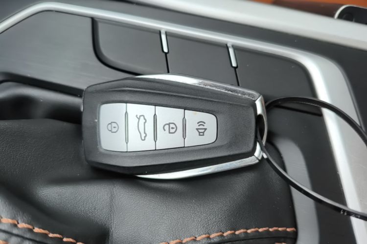 GEELY Vision X6 2021 car image #14