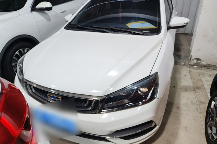 GEELY Emgrand 2018 car image #3