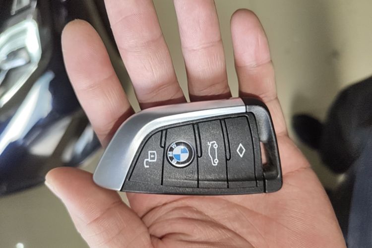 BMW 3 Series 2025 car image #9