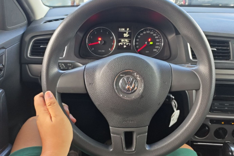 Volkswagen Lavida 2014 #11 Volkswagen Lavida 2014 car image #11