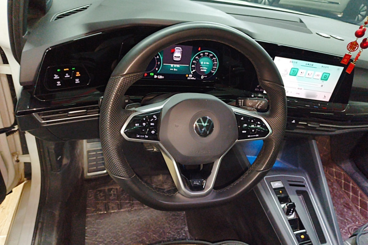 Volkswagen Golf 2022 immagine di auto #11