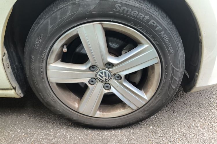 Volkswagen Golf 2017 car image #3