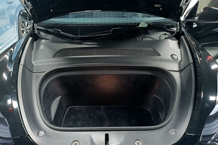 Tesla Model Y 2021 #26 Tesla Model Y 2021 car image #26
