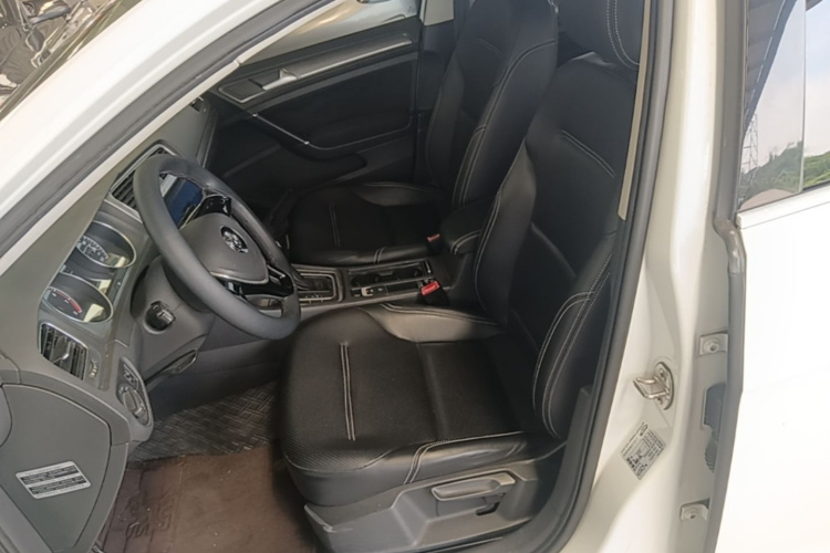 Volkswagen Golf 2015 car image #15