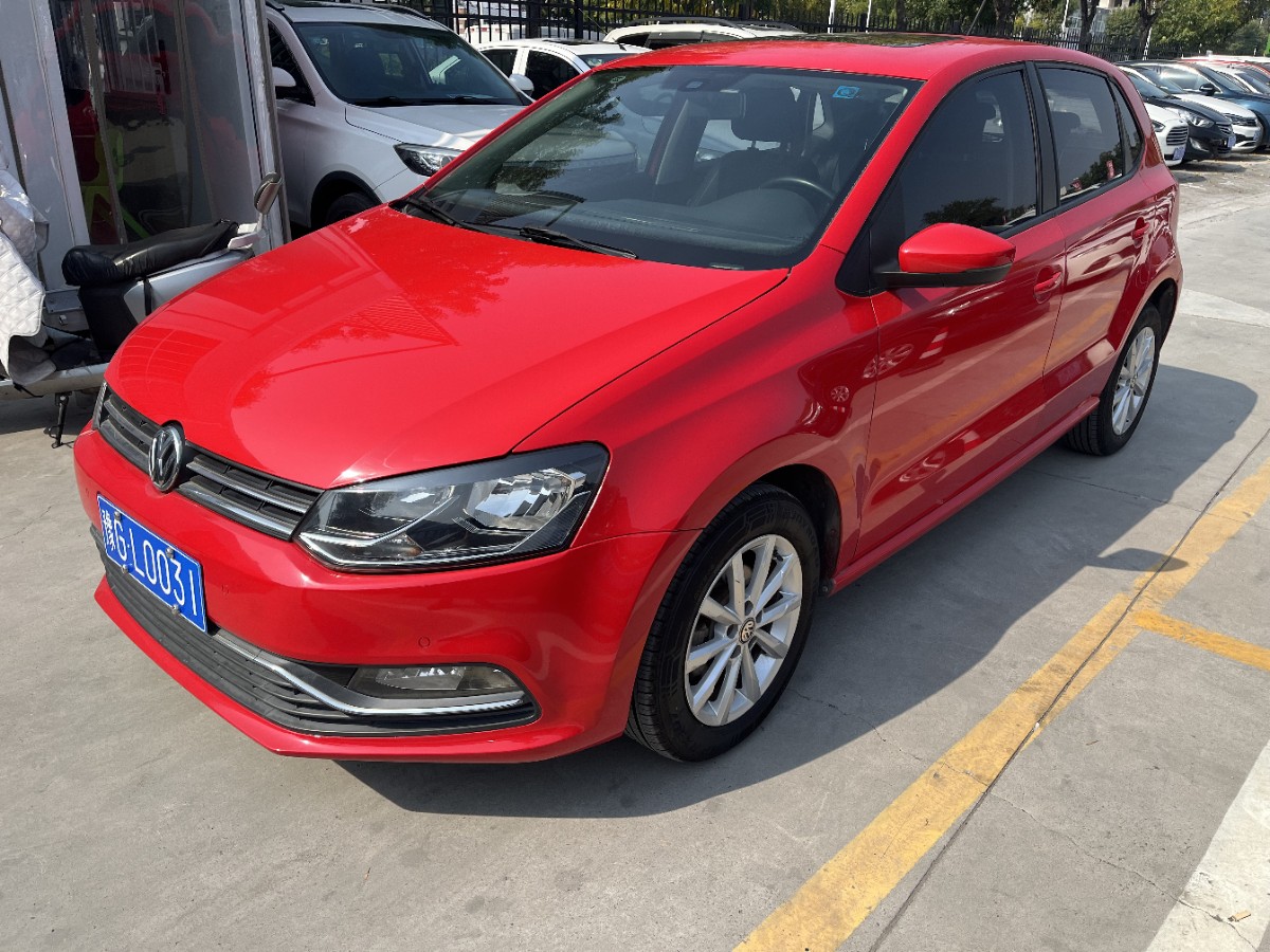 Volkswagen Polo 2014 Volkswagen Polo 2014 car image