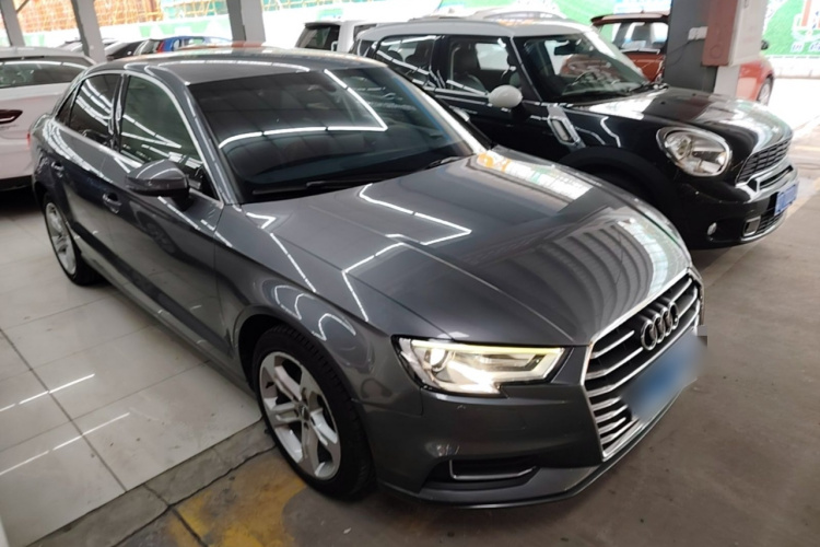 Audi A3 2019 immagine di auto #4