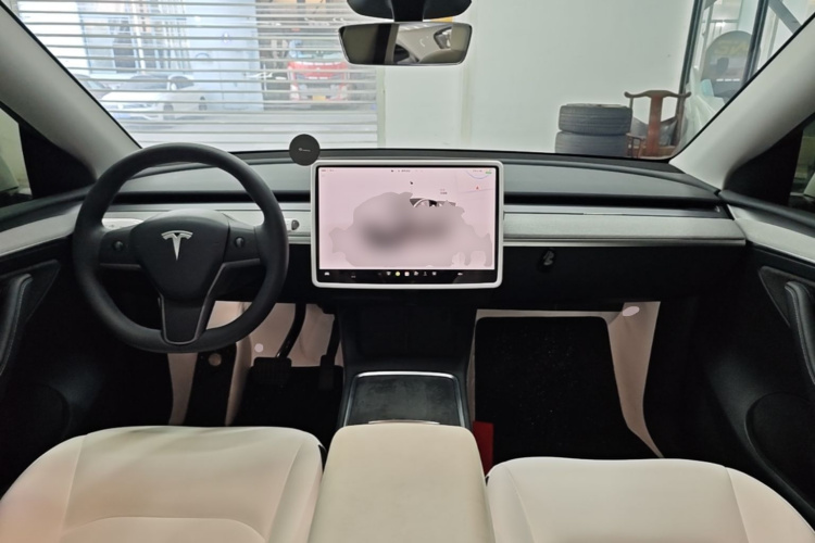 Tesla Model Y 2024 #10 Tesla Model Y 2024 image de voiture #10