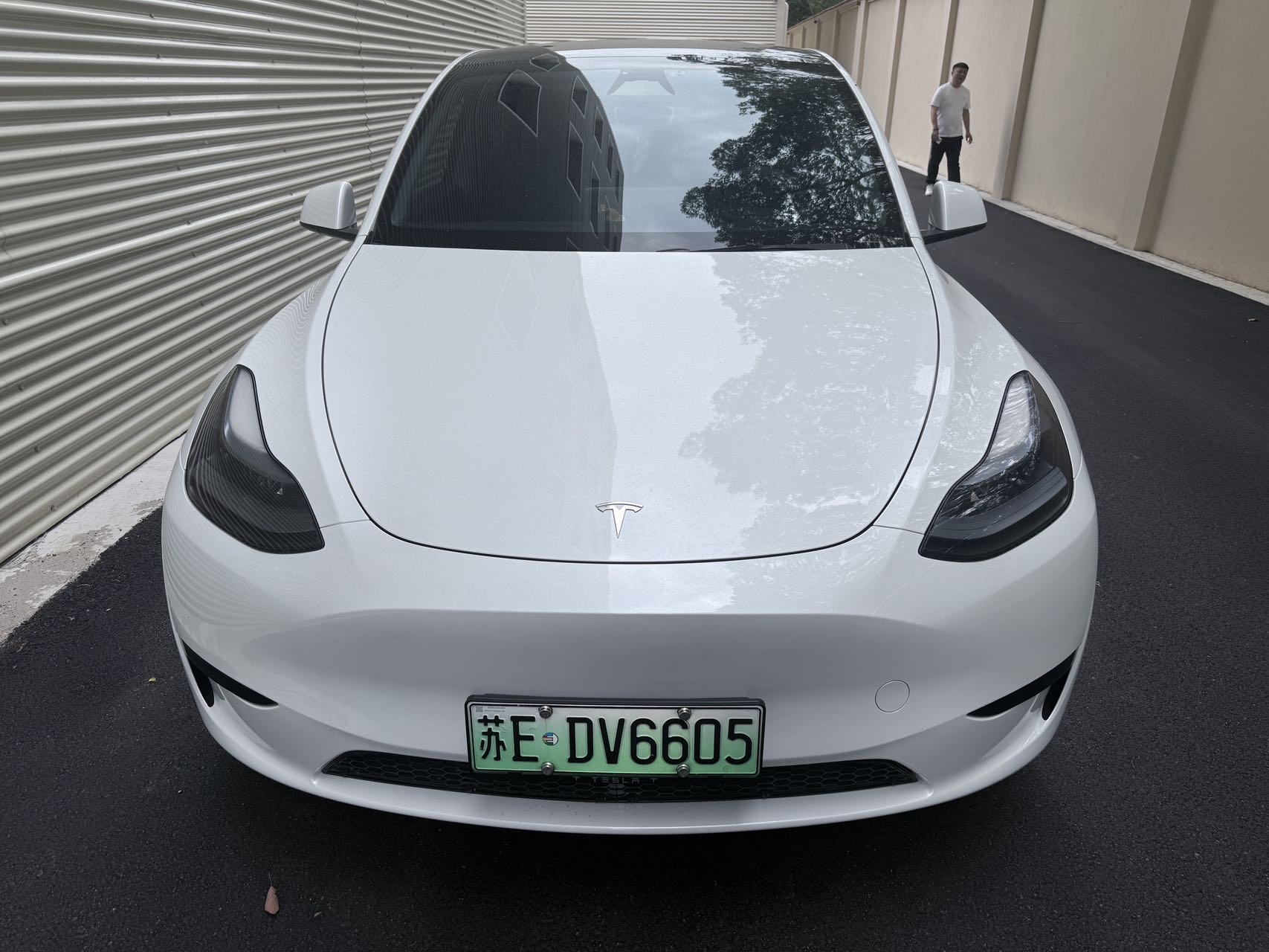 Tesla Model Y 2024 car image #2
