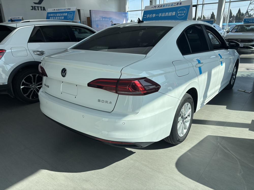 Volkswagen Bora 2022 car image #5