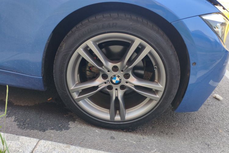 BMW 3 Series 2018 #9 BMW 3 Series 2018 car image #9