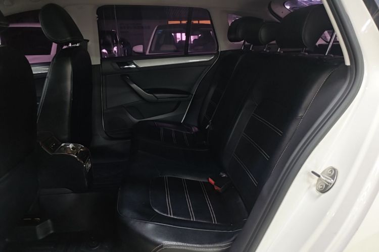 Volkswagen Santana 2018 car image #17