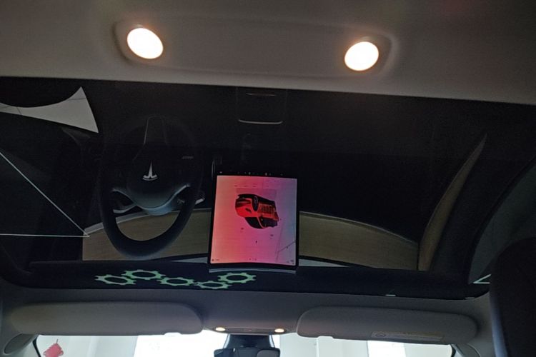 Tesla Model 3 2022 car image #18